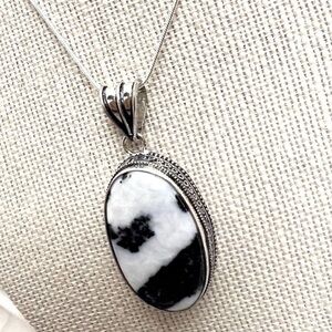 925 Sterling Silver White buffalo Turquoise Necklace Womens Gemstone Jewelry